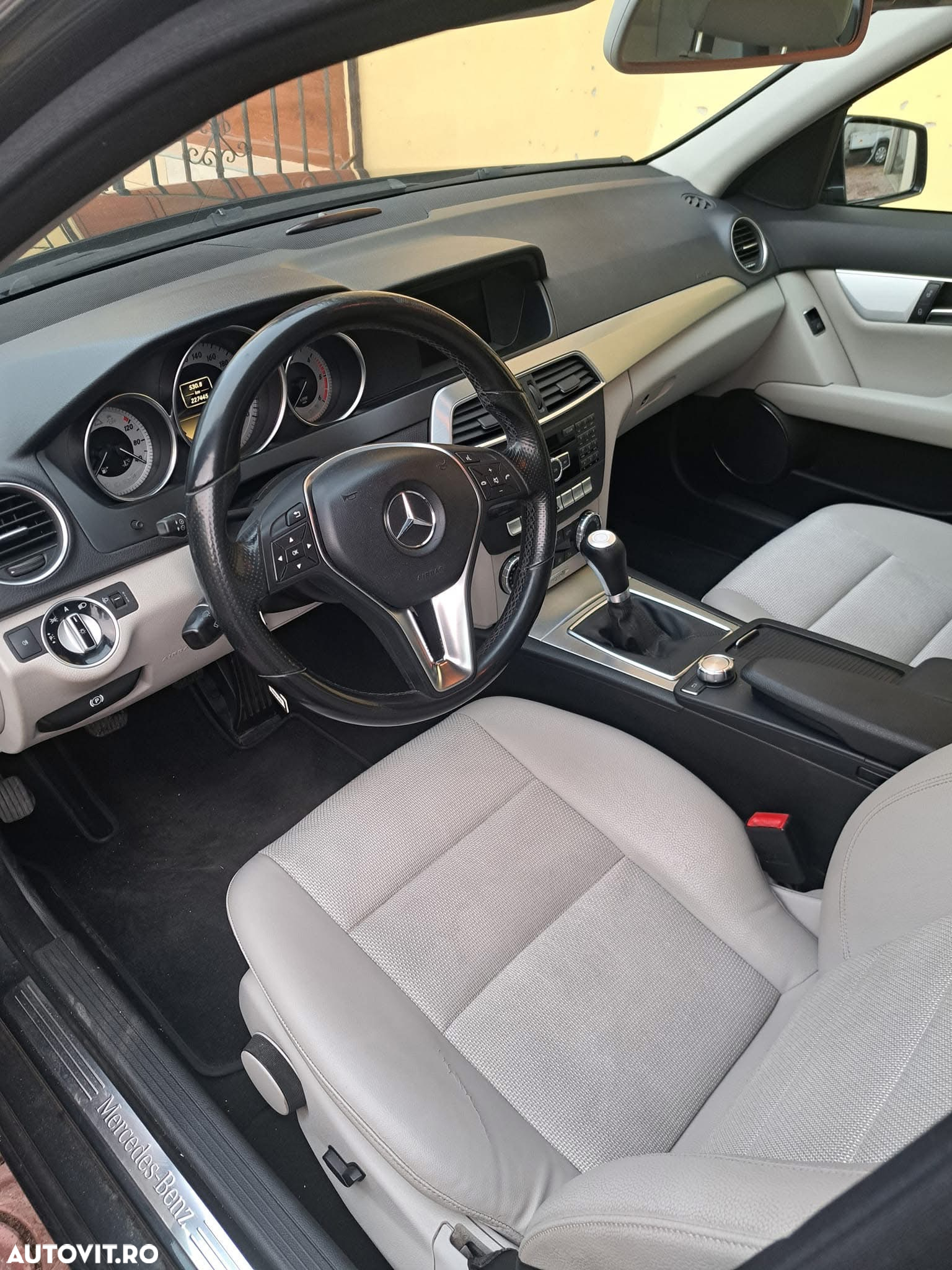 Mercedes-Benz C - 5