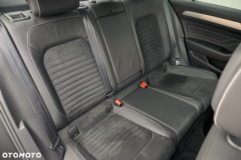 Volkswagen Passat 1.5 TSI OPF DSG Highline - 24