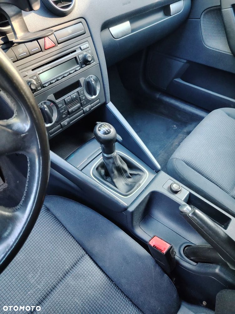 Audi A3 Sportback 2.0 FSI Ambiente - 16
