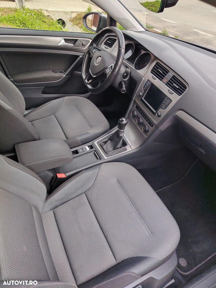 Volkswagen Golf 1.6 TDI DPF Trendline - 6