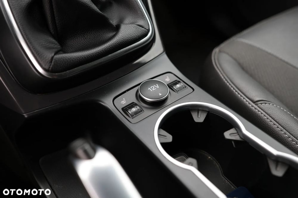 Ford Kuga - 17