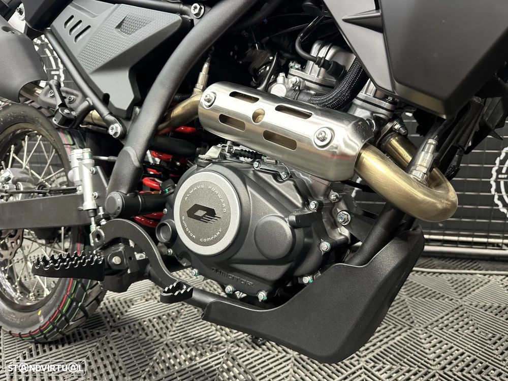 QJ Motor SRT 125DX - 7