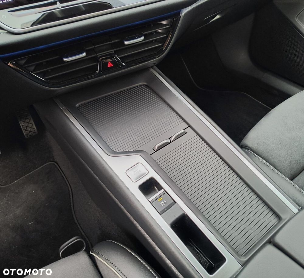 Volkswagen Passat - 22