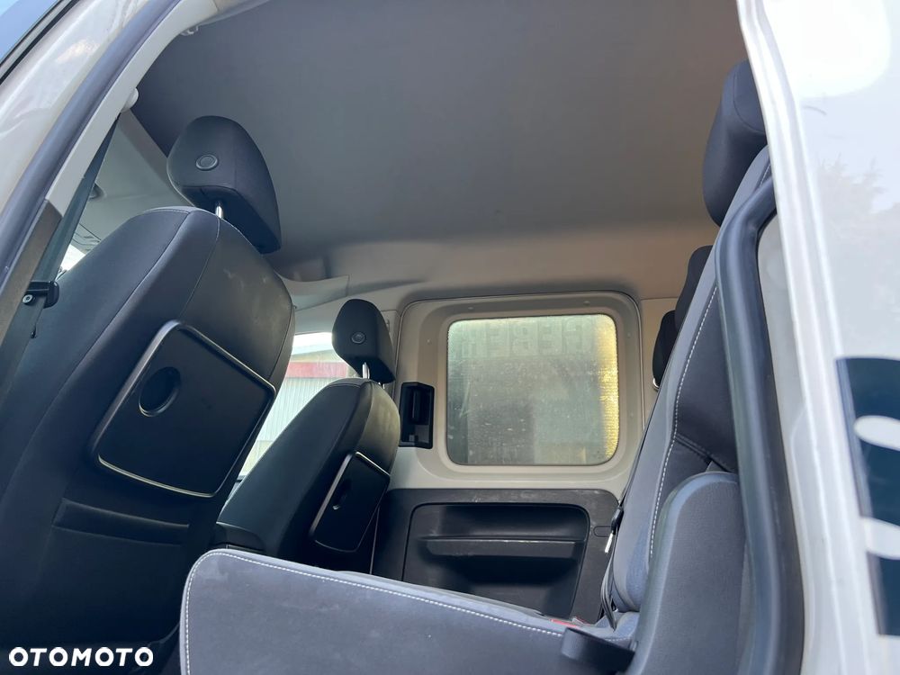 Volkswagen Caddy - 23