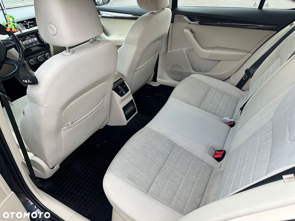 Skoda Octavia 2.0 TDI Elegance - 36