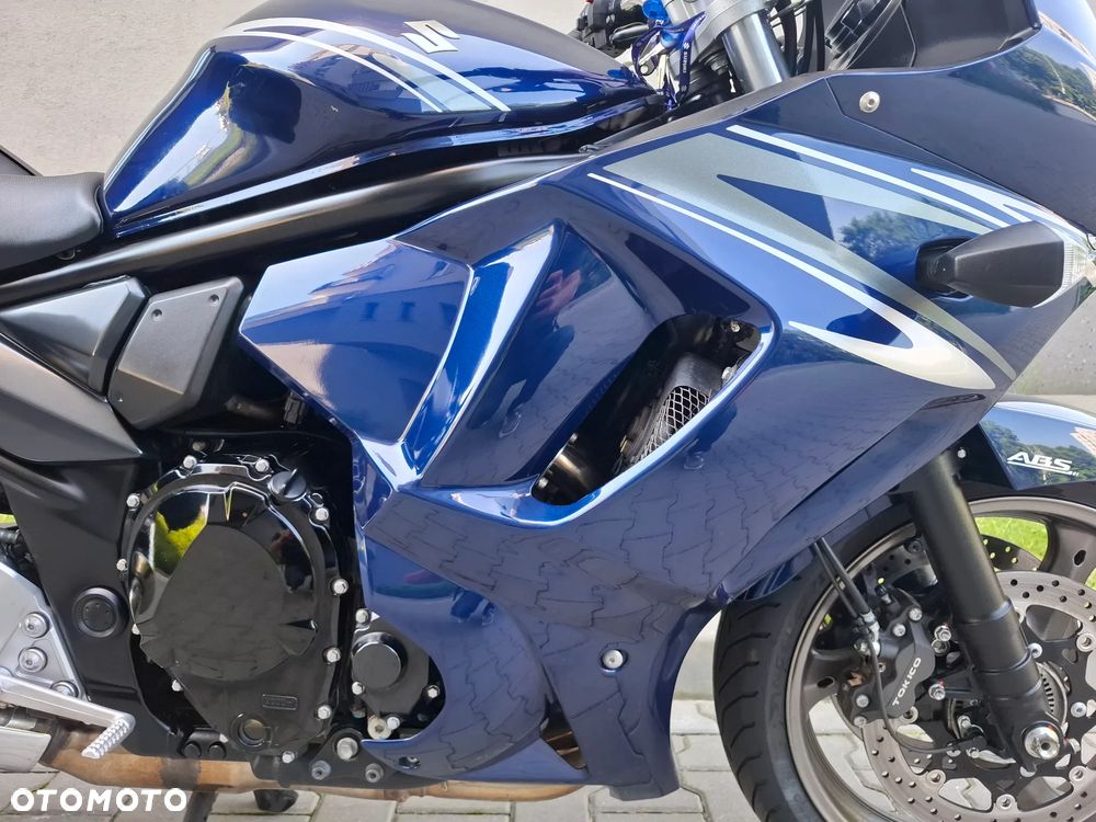 Suzuki GSX - 29