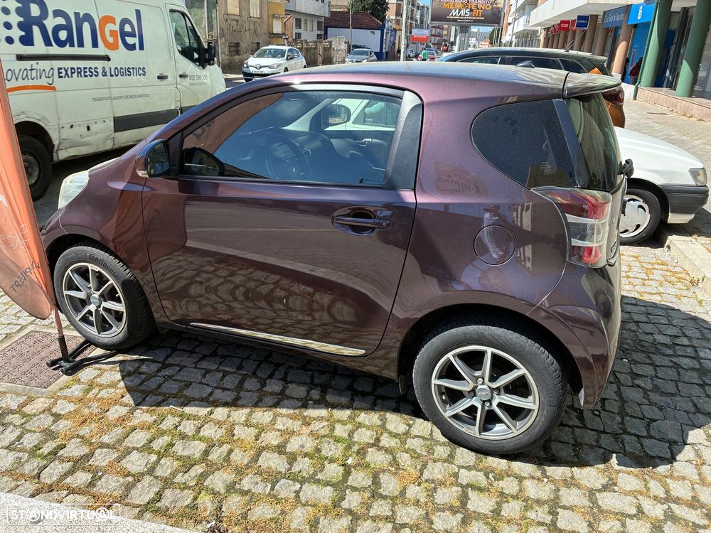 Toyota iQ 1.0 + - 3