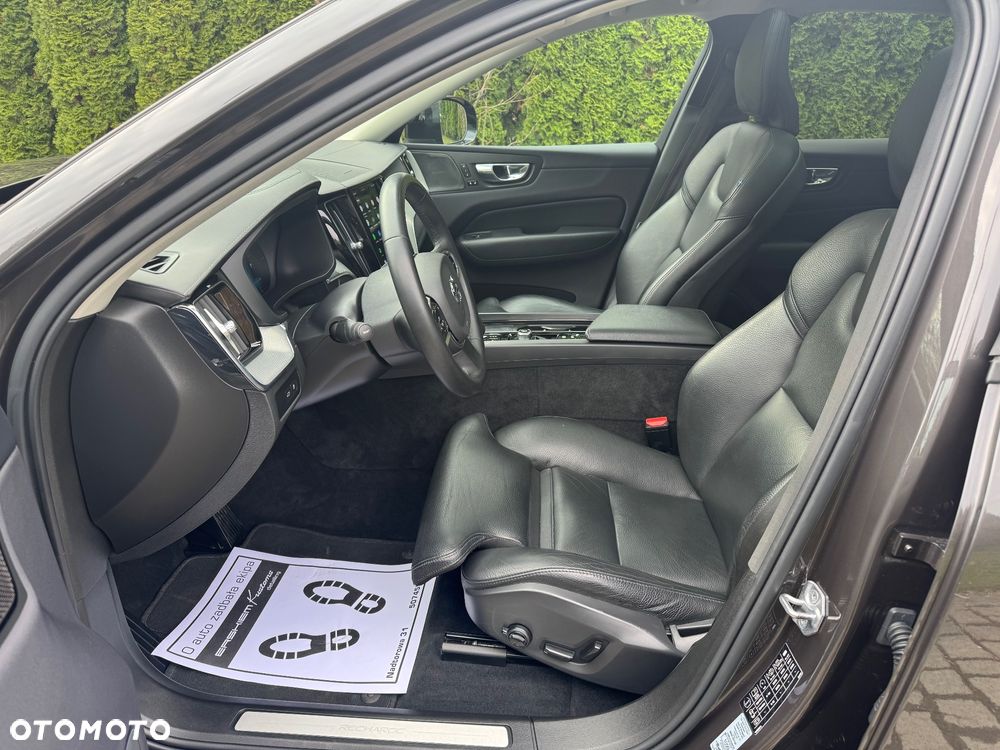 Volvo XC 60 T8 AWD Recharge Ultimate Black Edition - 13