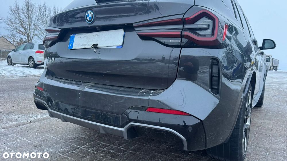 BMW iX3 80kWh Impressive - 17