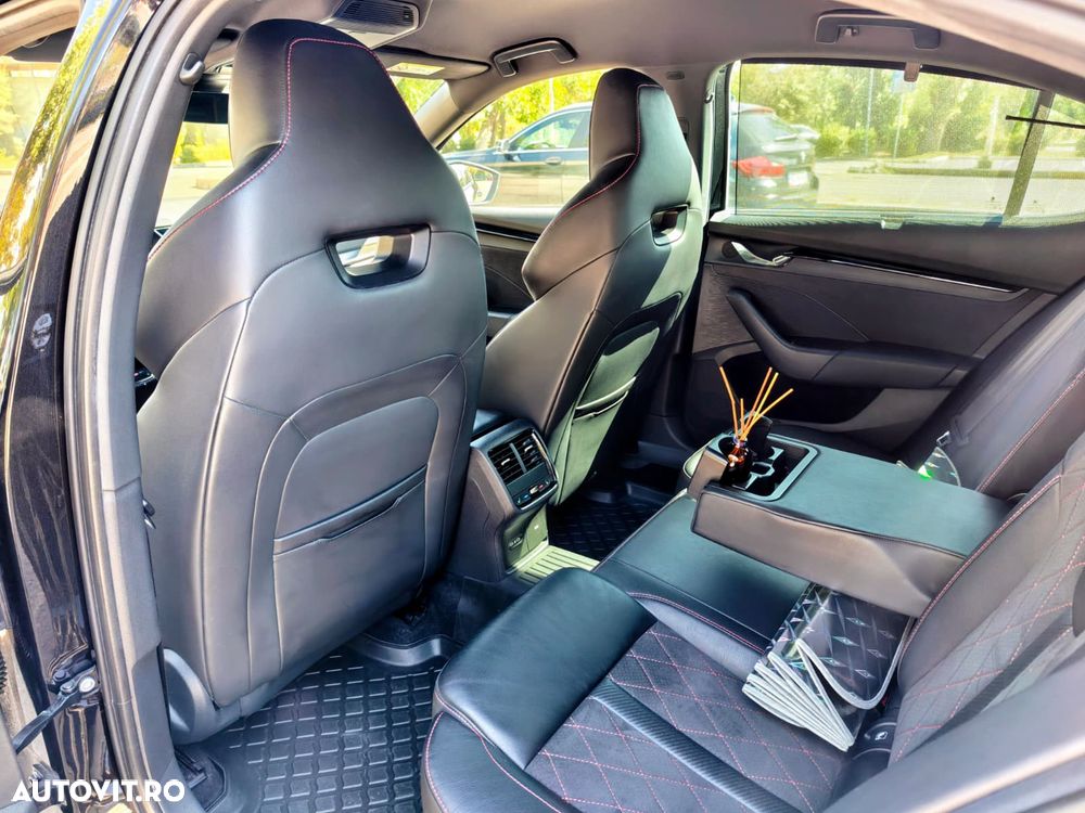 Skoda Octavia 2.0 TDI DSG 4X4 RS - 4