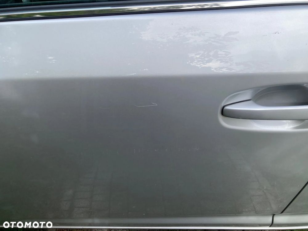 Toyota Avensis 1.8 Sol - 16