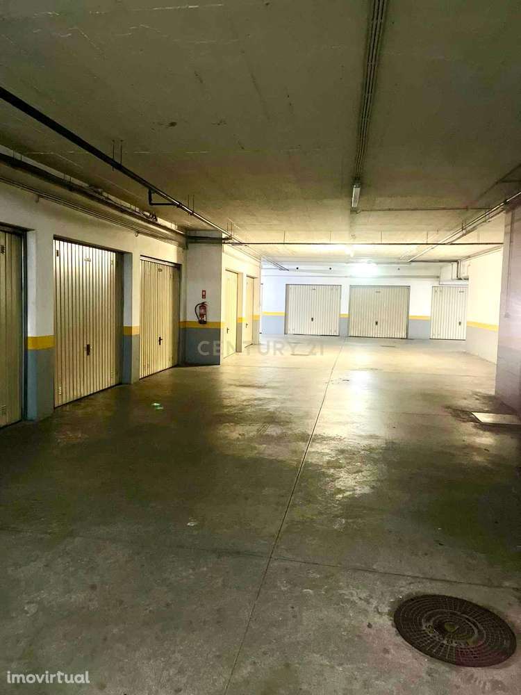 Garagem na Ramada (Odivelas) - Grande imagem: 3/5