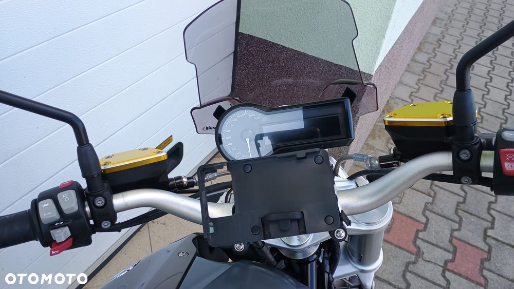 BMW R - 26