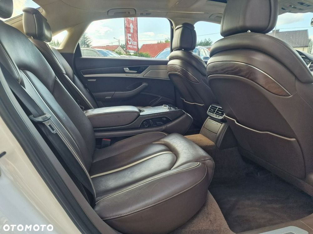 Audi A8 4.2 TDI DPF (clean diesel) quattro tiptronic Lang - 23