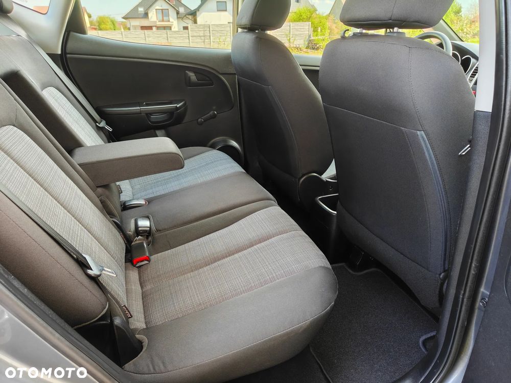 Kia Venga 1.4 CVVT Fifa World Cup Edition - 21