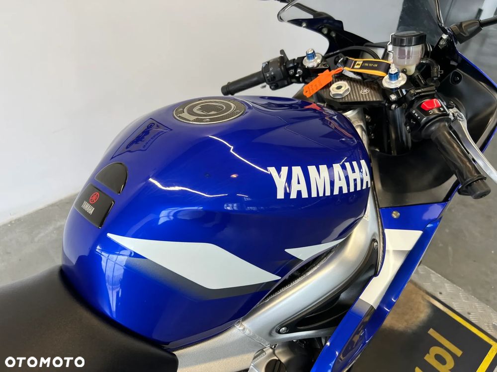 Yamaha R6 - 27