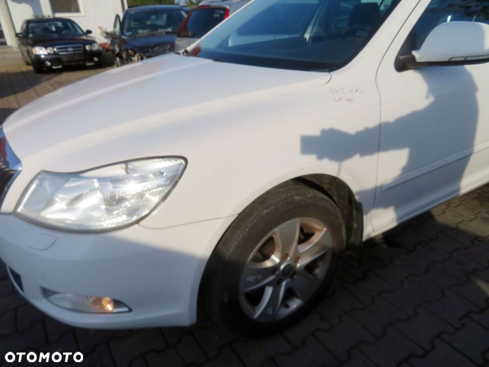 MASKA ZDERZAK BŁOTNIKI LAMPY OCTAVIA II LIFT LF9E  SKODA 2008-2013 BIAŁY PRZÓD KOMPLETNY - 6