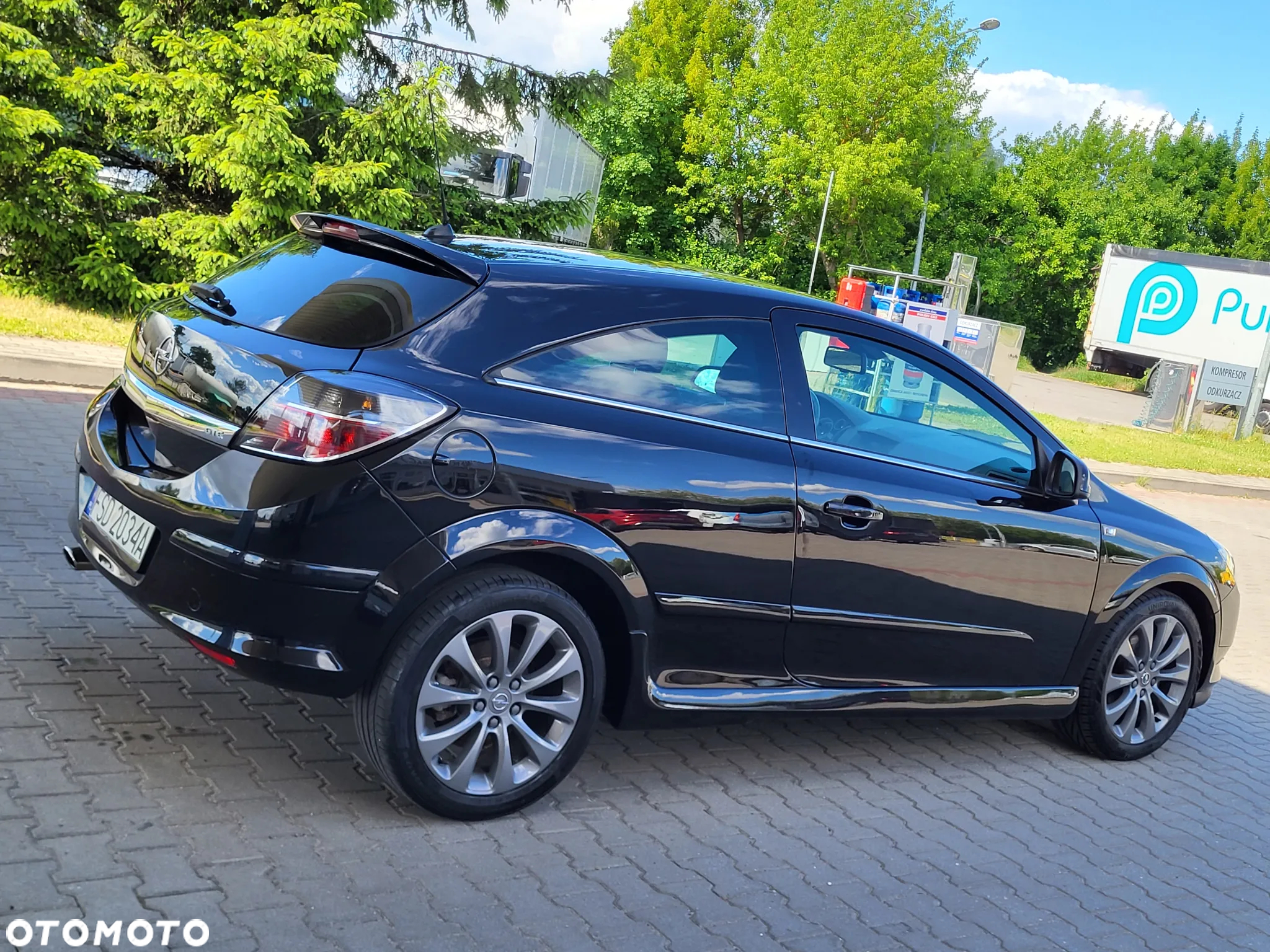 Opel Astra GTC 1.6 Cosmo - 7