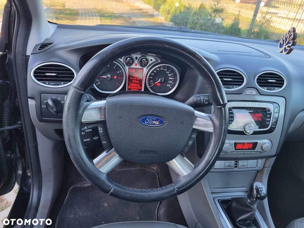 Ford Focus 1.8 Style+ - 9