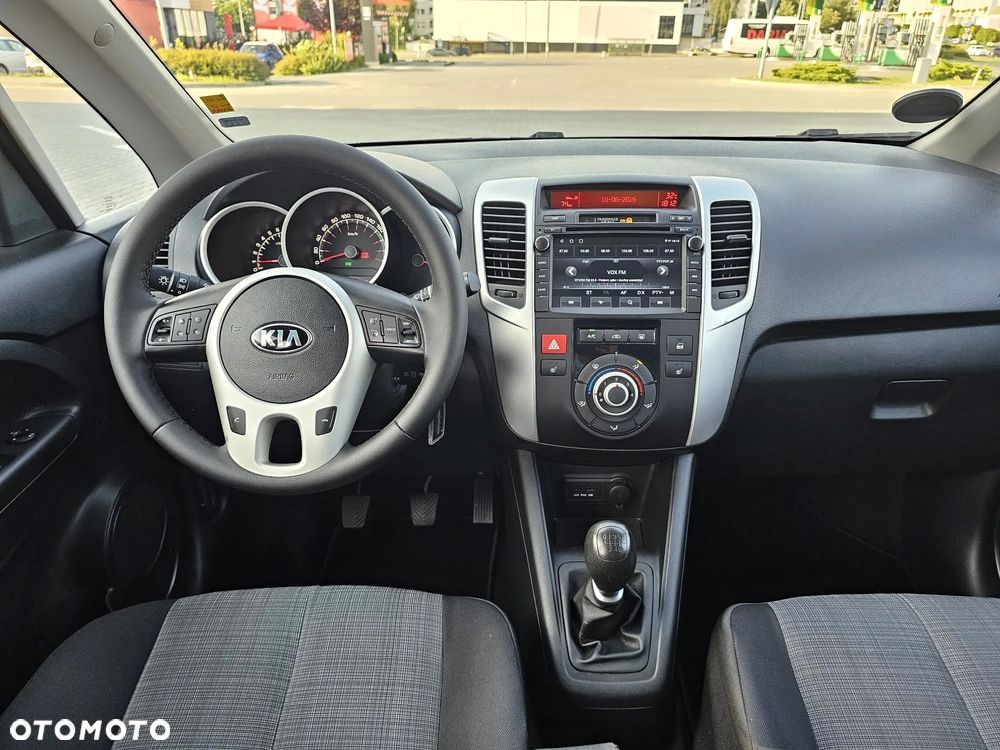 Kia Venga 1.6 CVVT Black Collection - 21