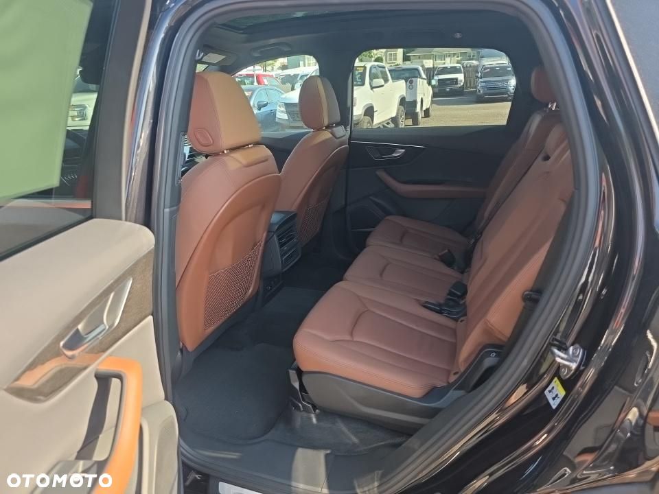 Audi Q7 - 8