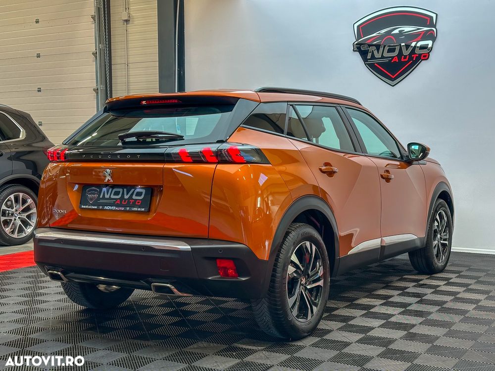 Peugeot 2008 PureTech 130 EAT8 Allure - 6