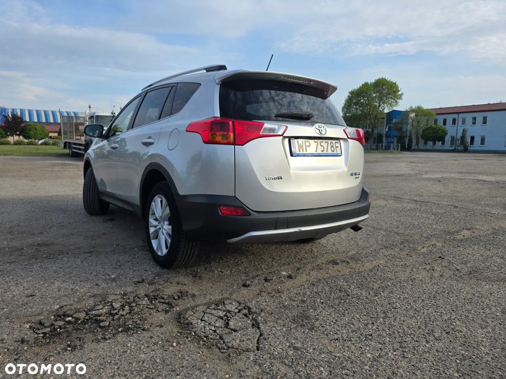 Toyota RAV4 2.2 D-4D Premium - 3