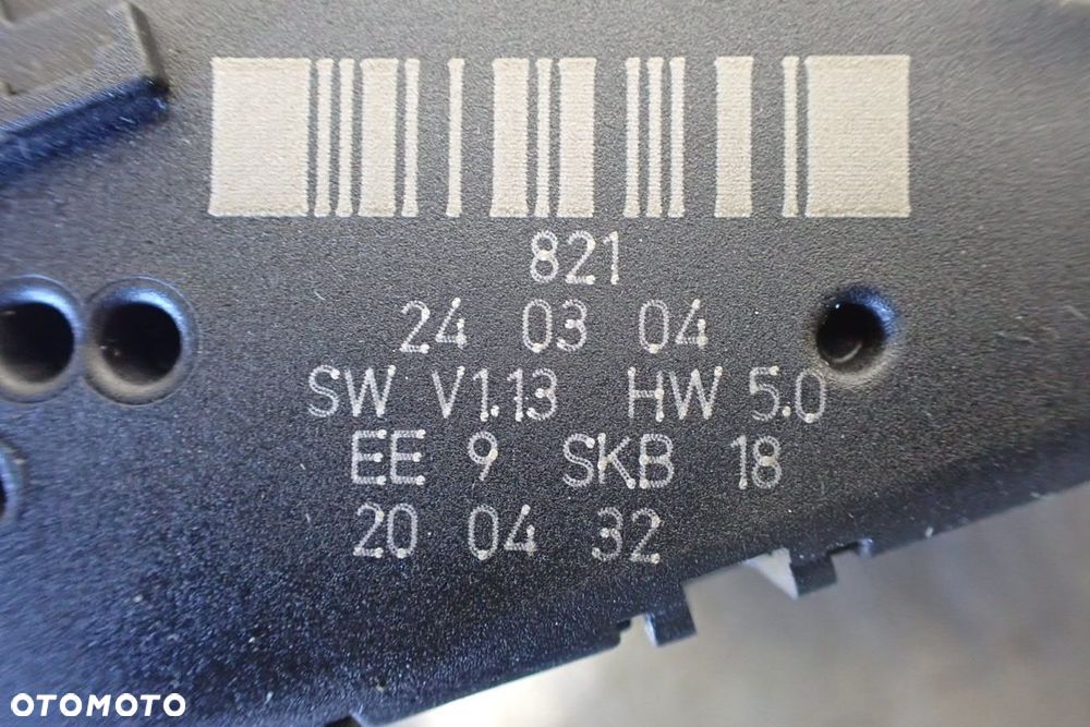 SILNICZEK SZYBERDACHU VOLKSWAGEN TOUAREG 5.0 8D0959591C - 5