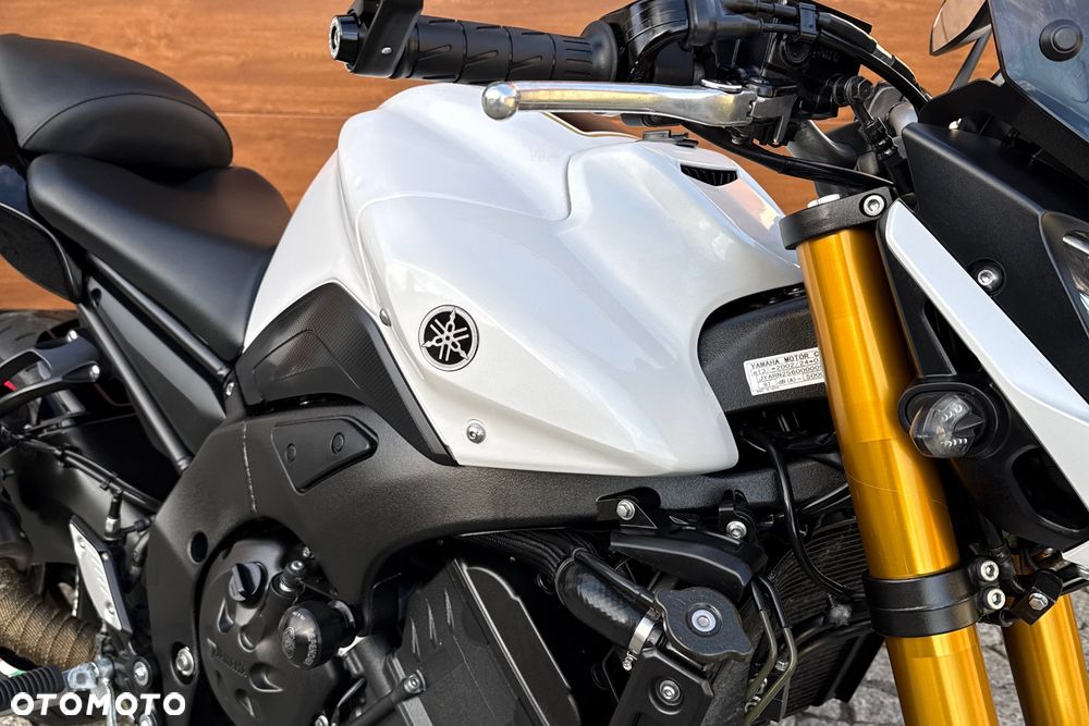 Yamaha FZ8 - 7
