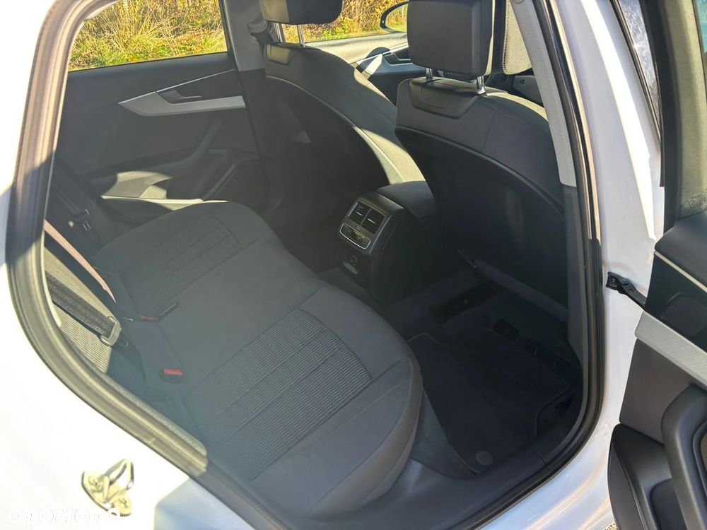 Audi A4 Limousine 1.4 TFSI Design - 11