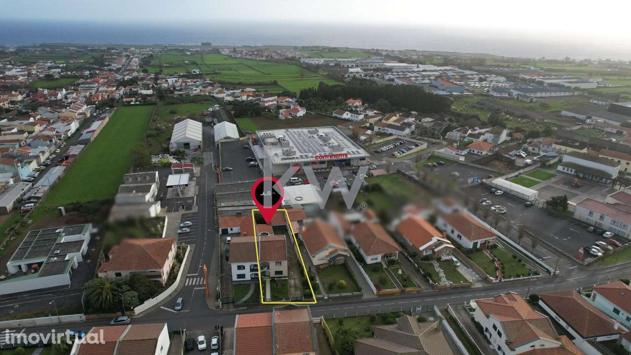 Moradia T4 com entrada e garagem na Freguesia de Arrifes, Ponta Delgad - Grande imagem: 2/45