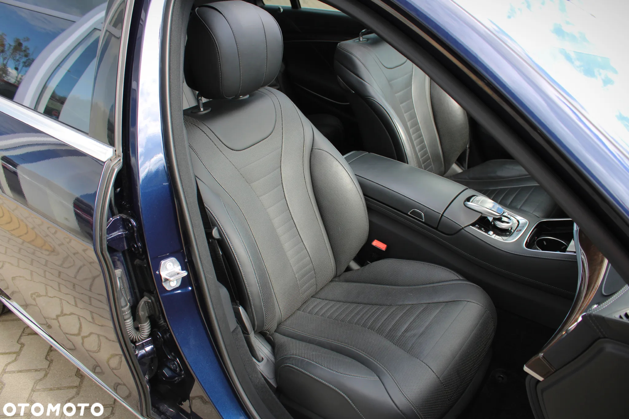 Mercedes-Benz Klasa S 560 4-Matic L 9G-TRONIC - 16