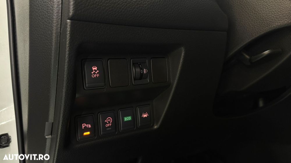 Nissan Qashqai 1.6 DCI Xtronic N-Connecta - 27