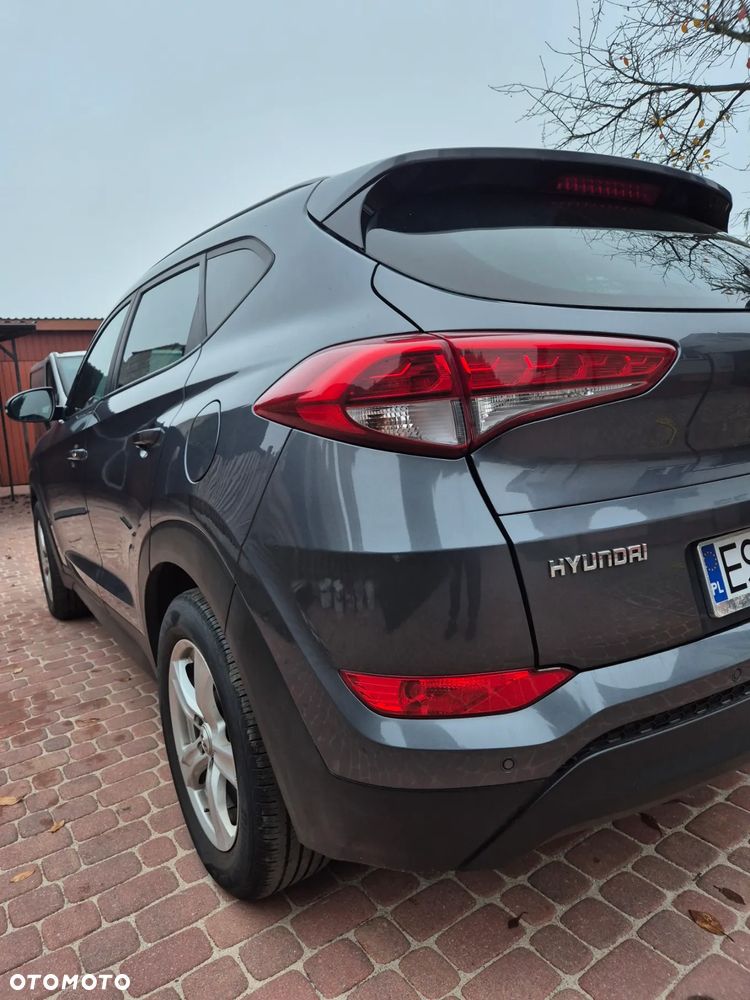Hyundai Tucson 1.7 CRDI BlueDrive Comfort 2WD - 11