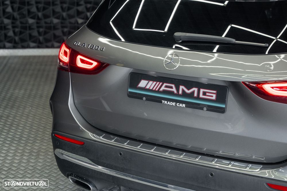 Mercedes-Benz GLA 180 d AMG Line - 26