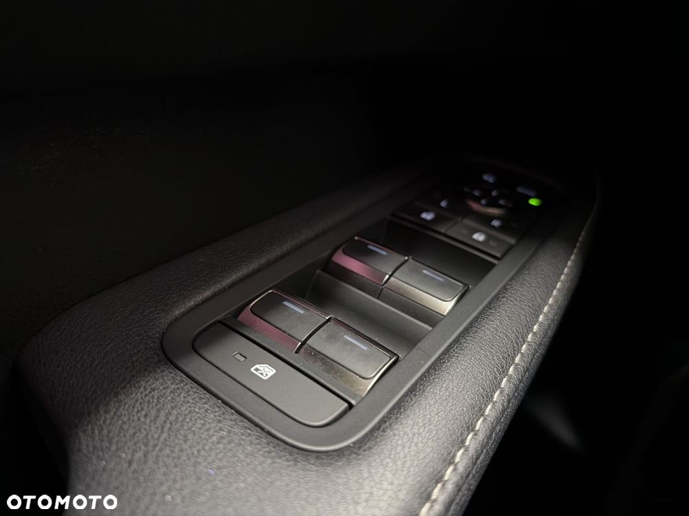 Lexus RX 350h F Sport Design - 20