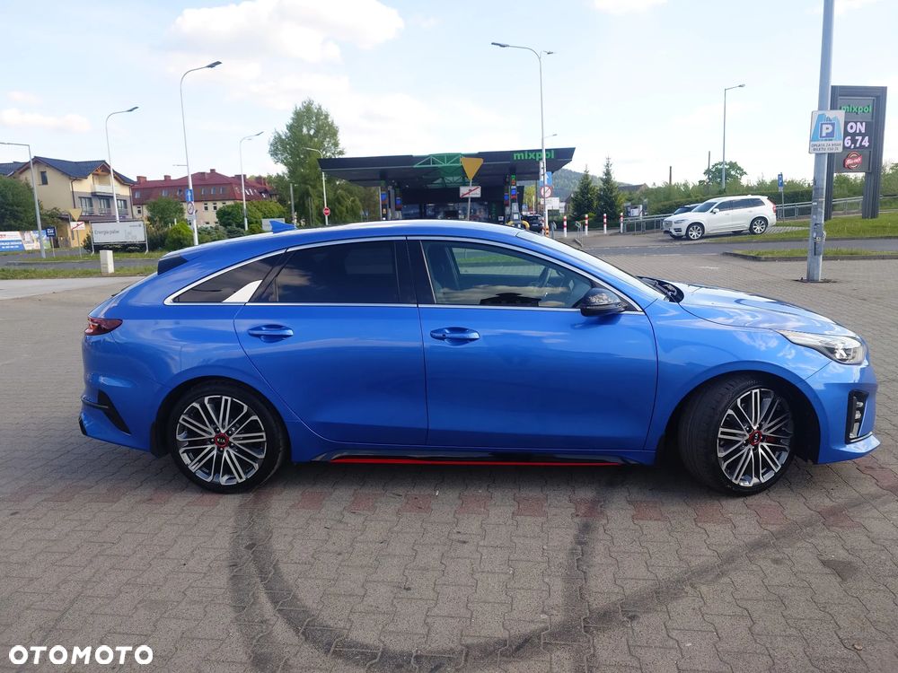 Kia ProCeed - 2