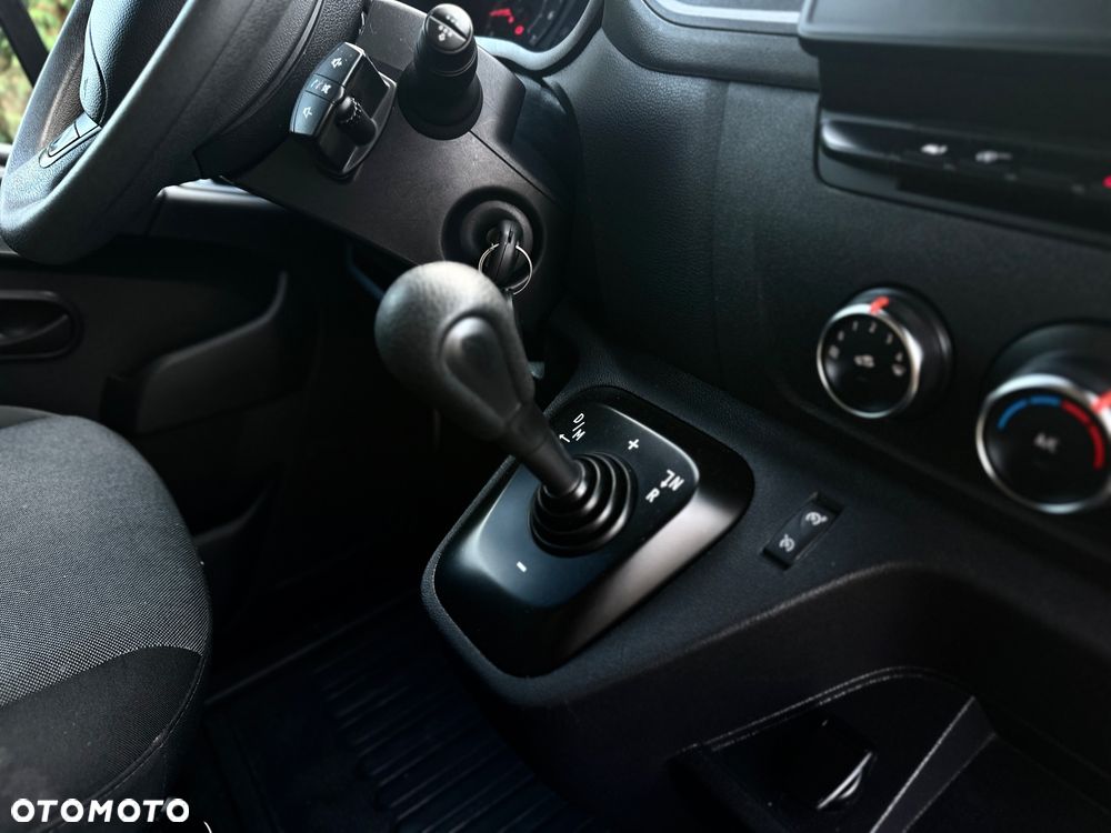 Nissan Interstar - 20