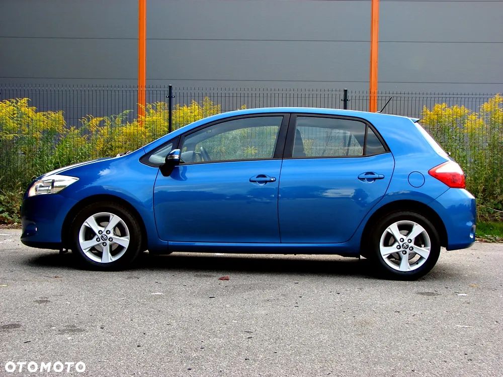 Toyota Auris 1.6 Sol - 11