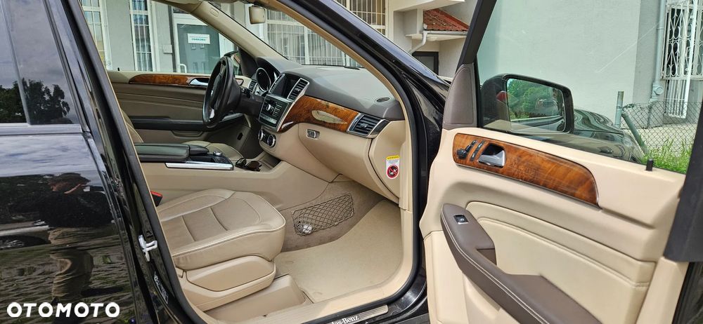 Mercedes-Benz ML 350 BlueTEC 4-Matic - 10