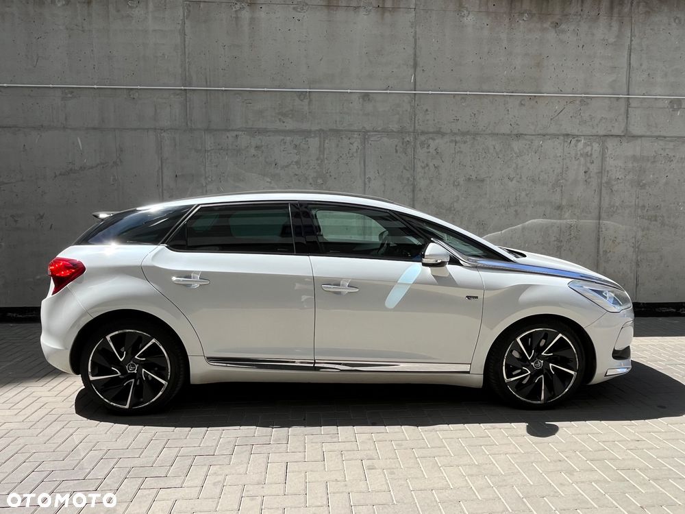 Citroën DS5 Hybrid4 EGS6 SportChic - 4