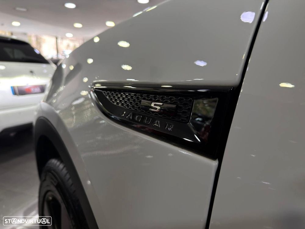 Jaguar E-Pace 2.0 i4D R-Dynamic S - 19