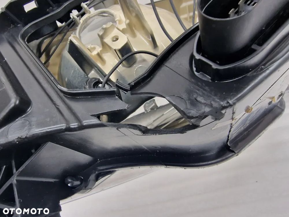 FORD MONDEO MK4 07-15 LEWA LAMPA PRZEDNIA PRZÓD , NR AUKCJI LL523 - 15