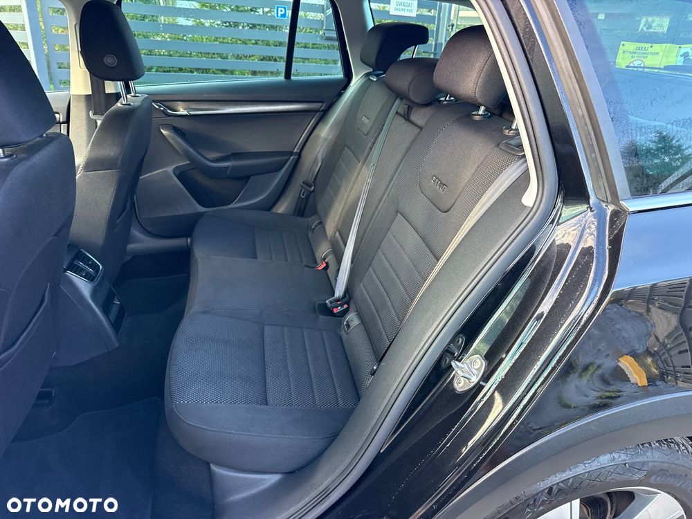 Skoda Octavia 1.8 TSI 4x4 DSG Scout - 20