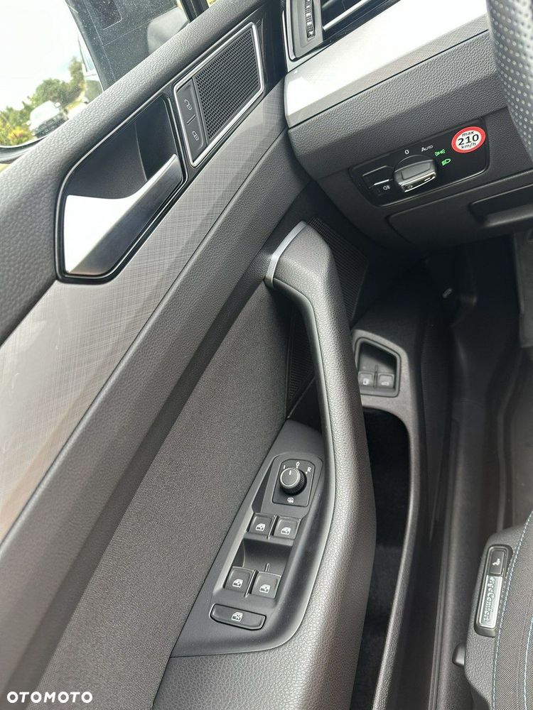 Volkswagen Passat Variant - 33