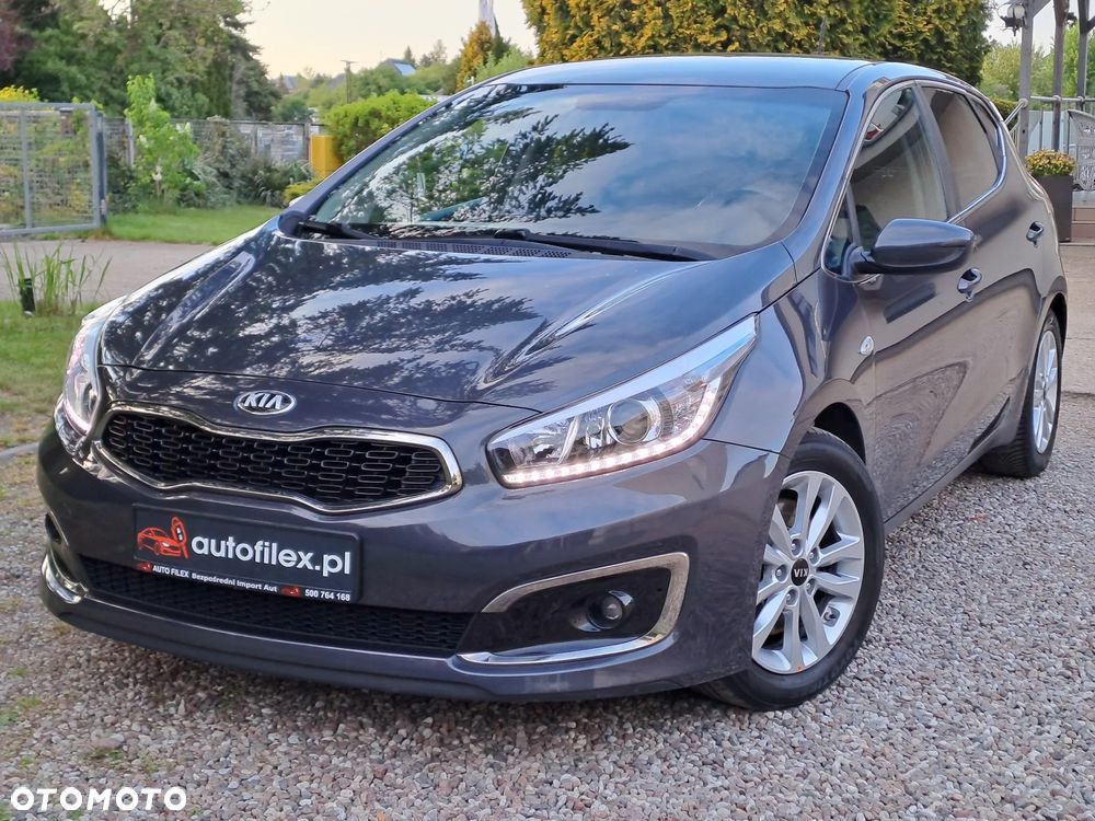 Kia Ceed - 16