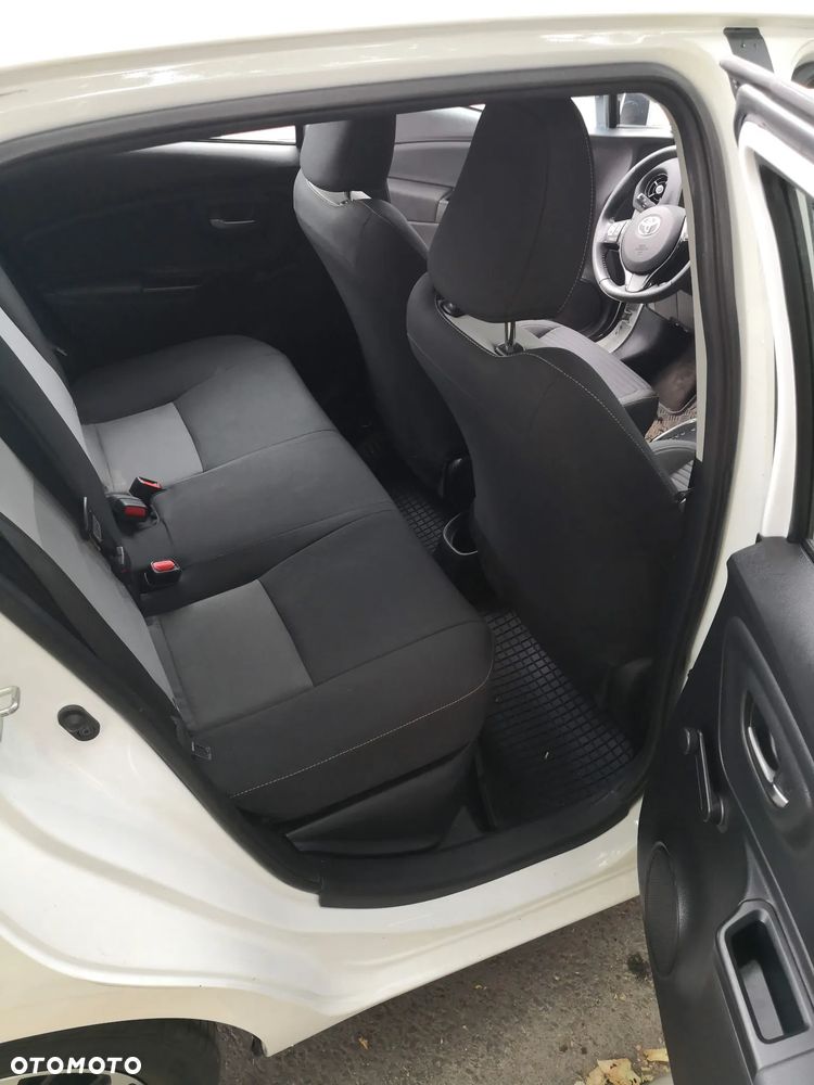 Toyota Yaris Hybrid 100 Premium EU6 - 22
