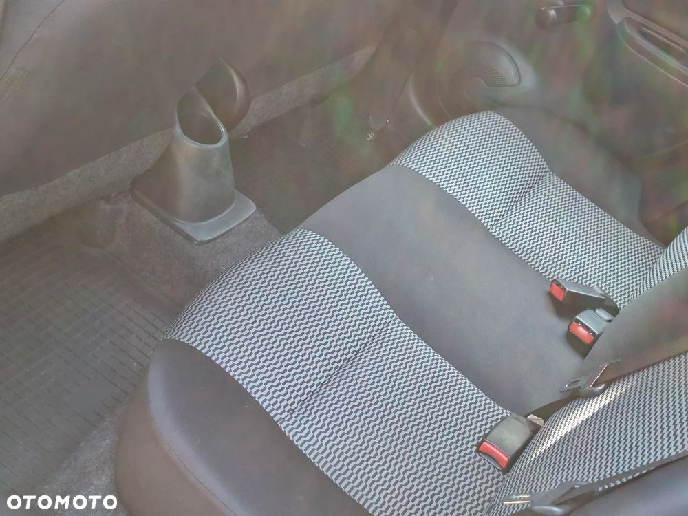 Nissan Micra 1.2 Visia - 15