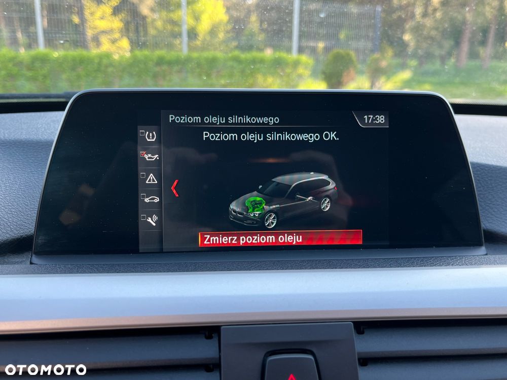 BMW Seria 3 320d Sport Line Shadow - 22