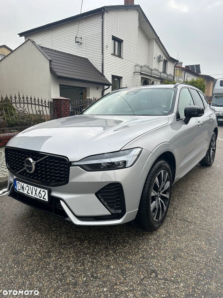 Volvo XC 60 B4 B Plus Dark - 2